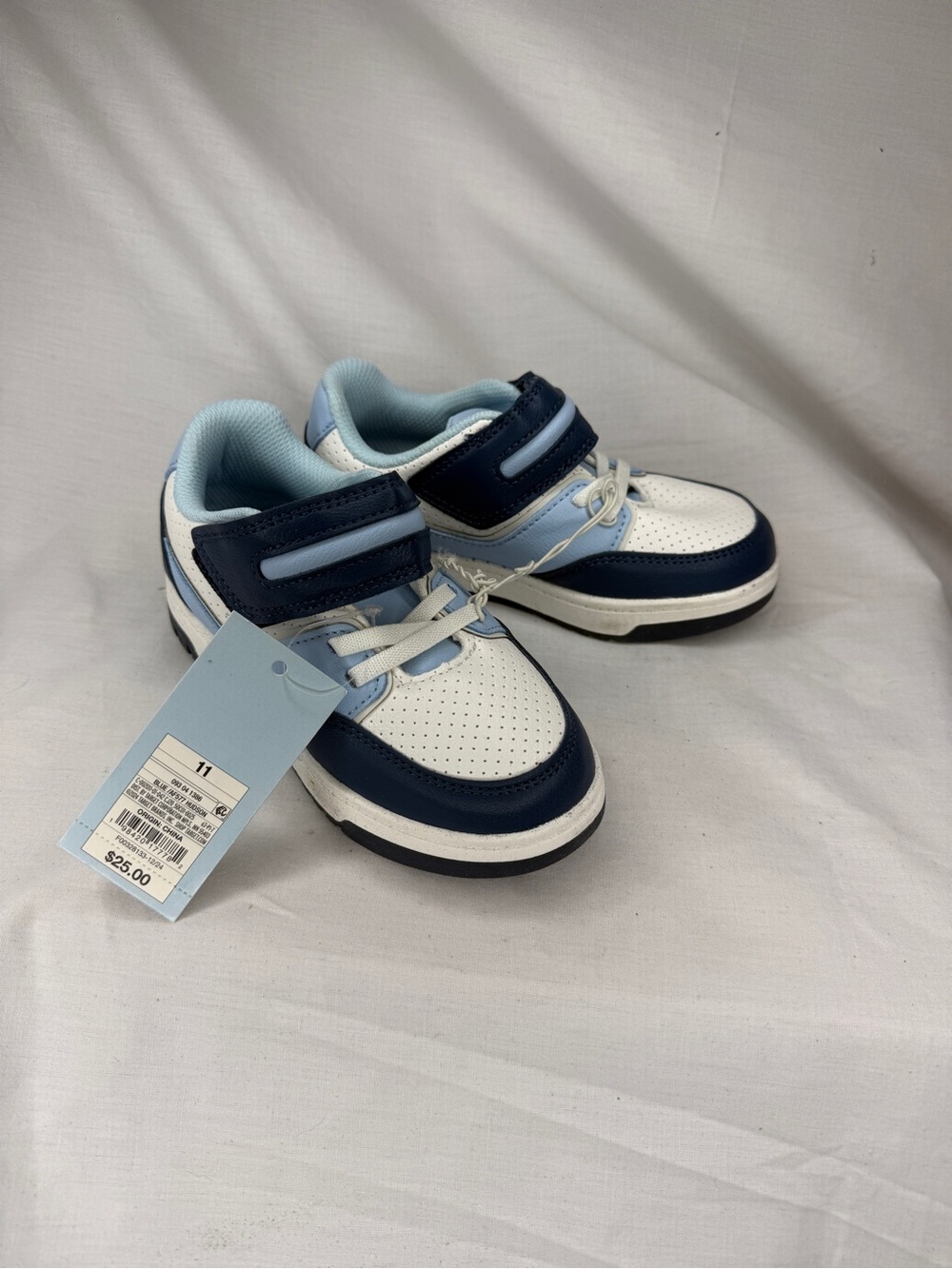 Cat & Jack Navy and Light Blue Toddler Hudson Court Sneakers